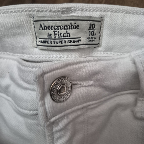 Abercrombie & Fitch Women's Light Gray Skinny Jeans - Picture 2 of 2